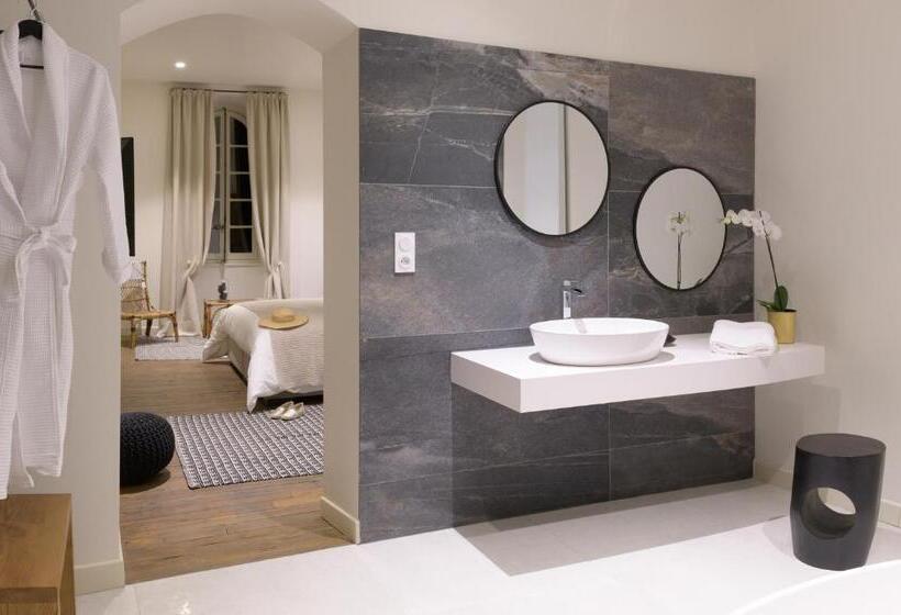 ホテル Couvent De La Salette & Spa