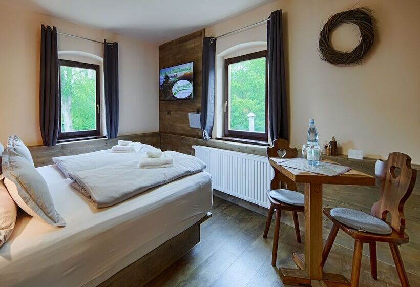 בית מלון כפרי Sennerhütte Land