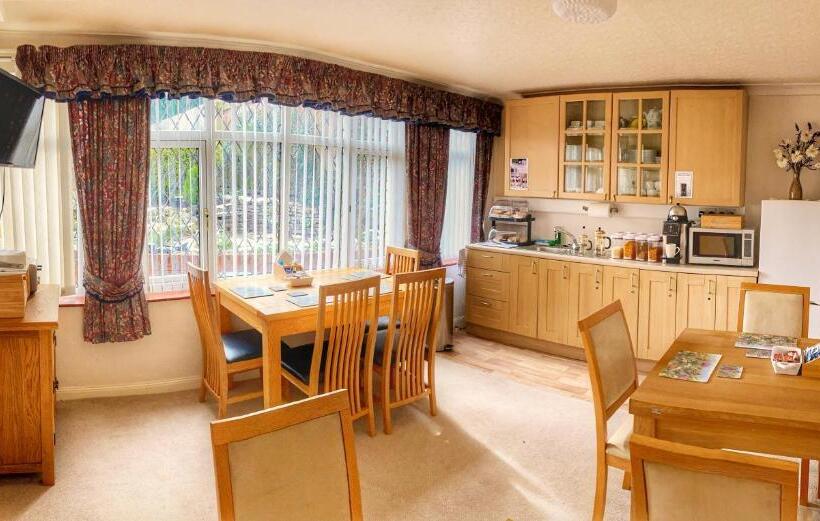 بنسيون Blythewood Guest House