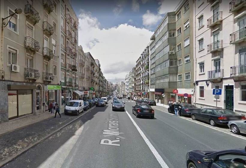 پانسیون Zuni Guest House