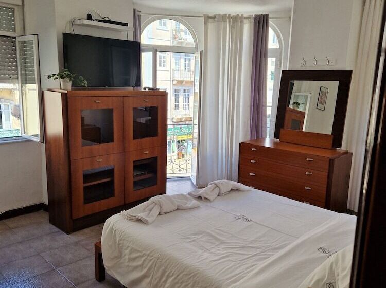 پانسیون Zuni Guest House