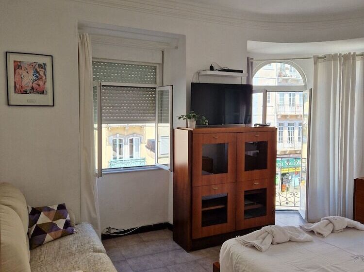 پانسیون Zuni Guest House