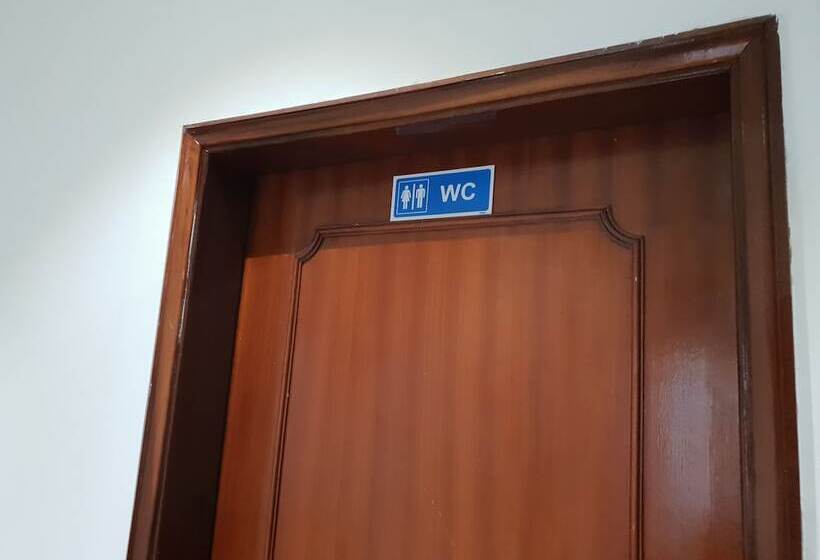 پانسیون Zuni Guest House