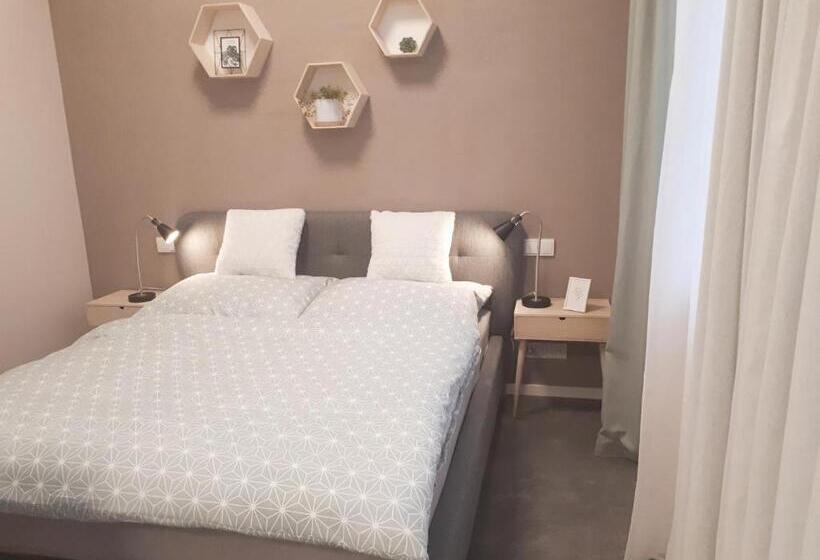 فندق صغير Cmyk ústí Nad Labem