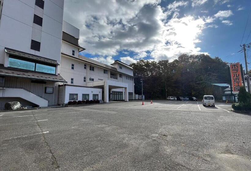 בית מלון כפרי Omiya