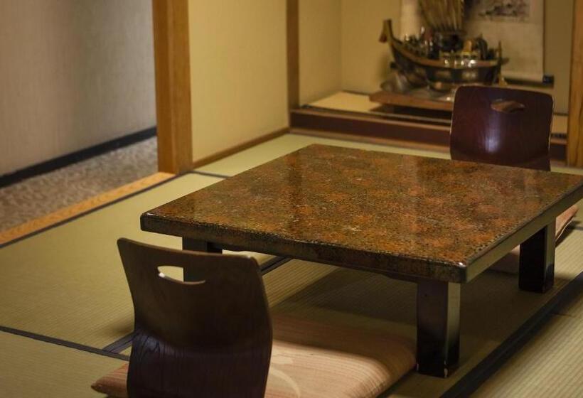 בית מלון כפרי Omiya