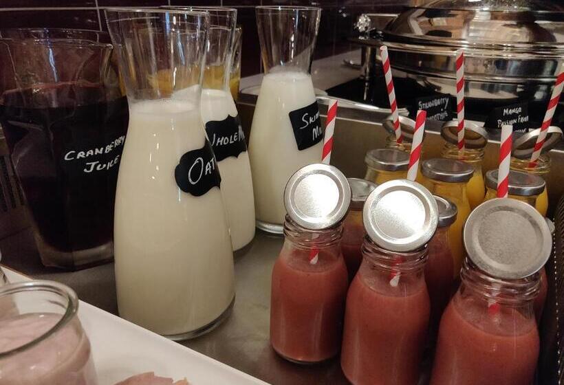 Отель Rokeby Manor