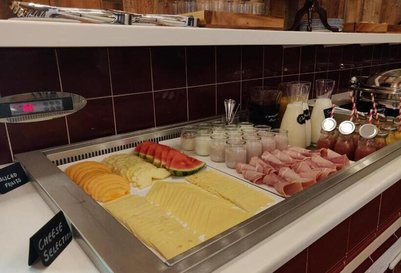 Отель Rokeby Manor