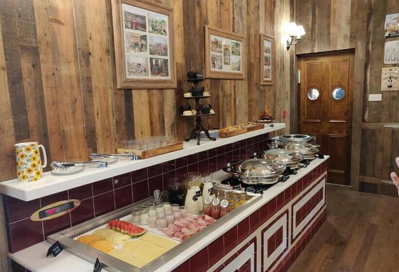 Отель Rokeby Manor