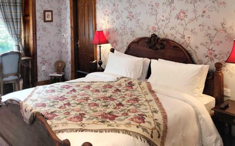 Отель Rokeby Manor