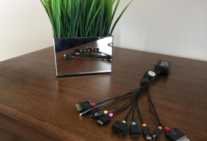 La Jolla Excellence, Exclusive Front Beach!