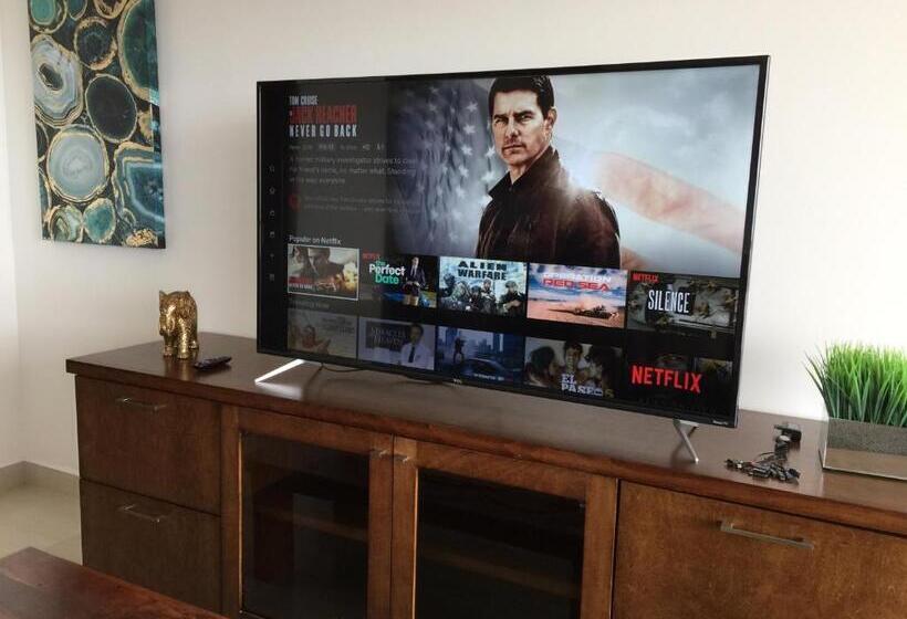 La Jolla Excellence, Exclusive Front Beach!