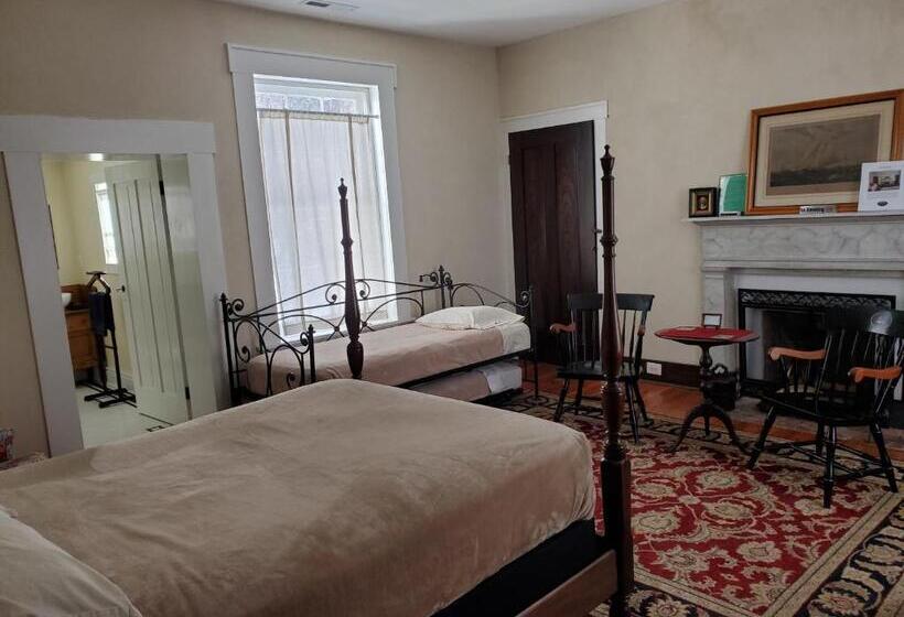 Mountain Home Bed & Breakfast