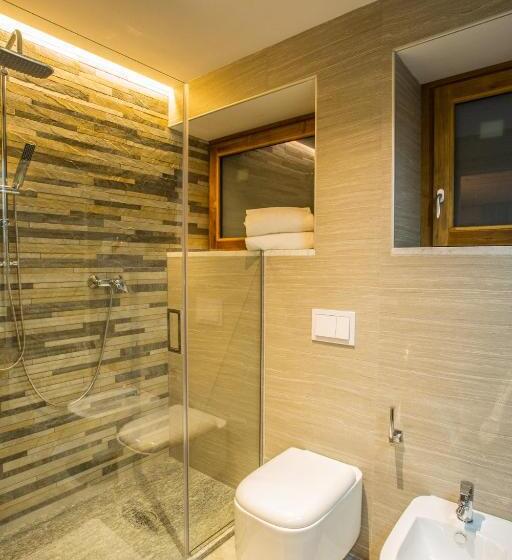 ペンション Alpine Rooms Guesthouse