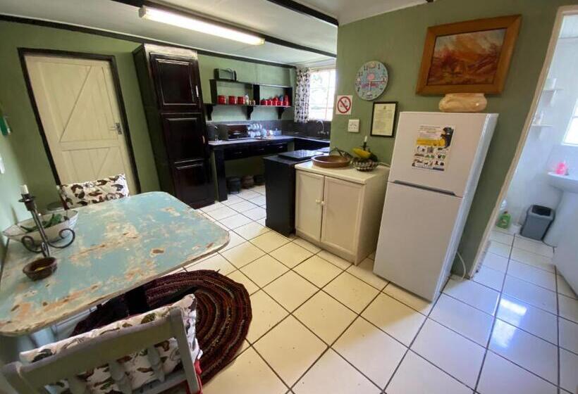 פנסיון Bohemian Garden Cottages