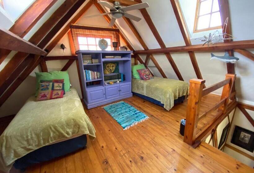 פנסיון Bohemian Garden Cottages