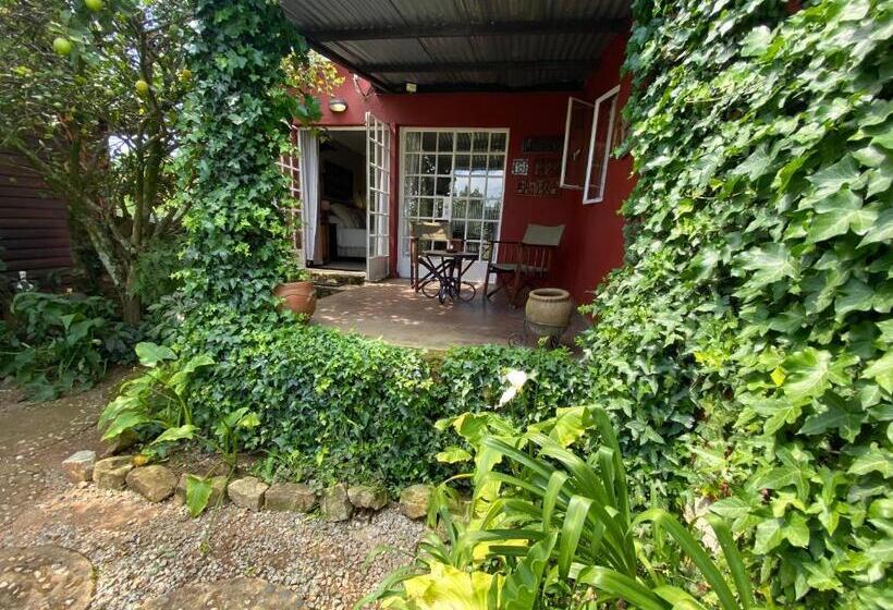 פנסיון Bohemian Garden Cottages