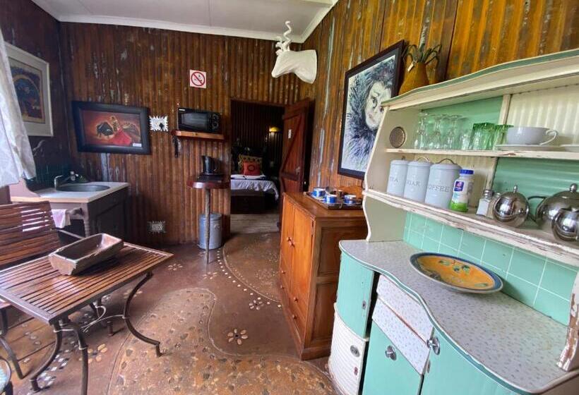 פנסיון Bohemian Garden Cottages