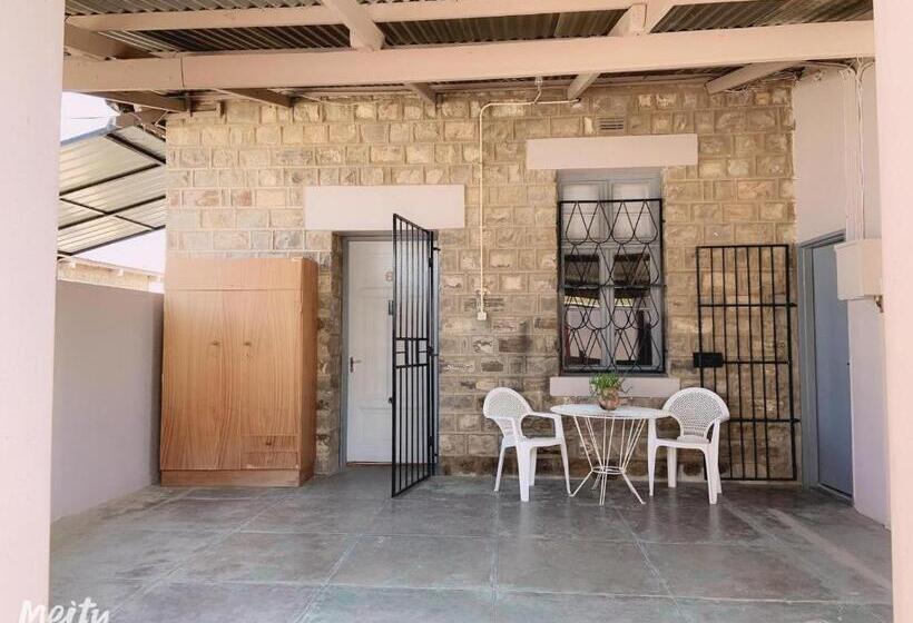 פנסיון Keetmanshoop Self Catering
