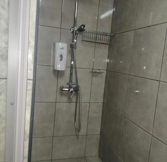 פנסיון Keetmanshoop Self Catering