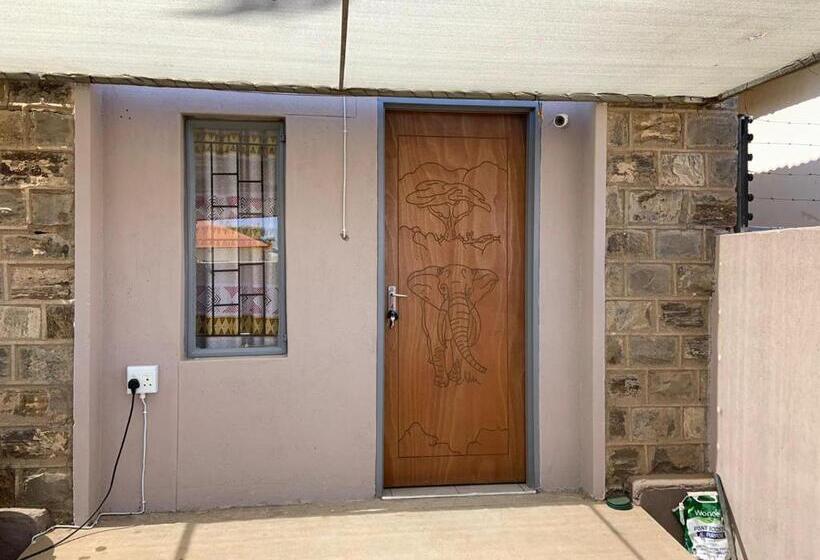 פנסיון Keetmanshoop Self Catering