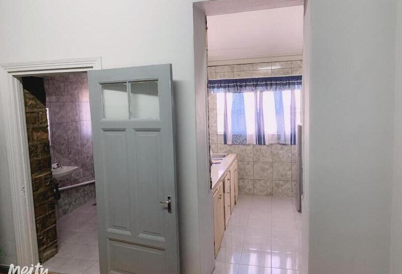 פנסיון Keetmanshoop Self Catering