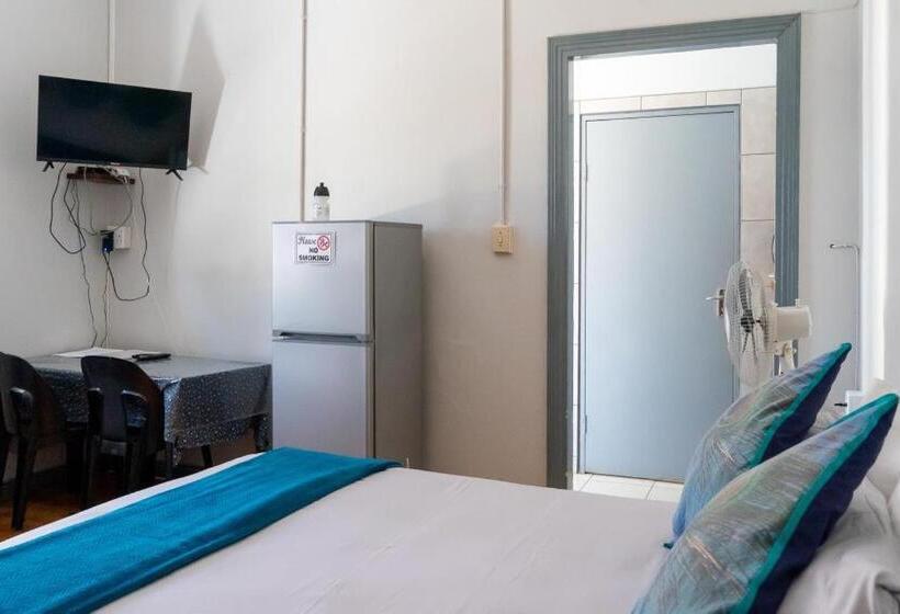 פנסיון Keetmanshoop Self Catering