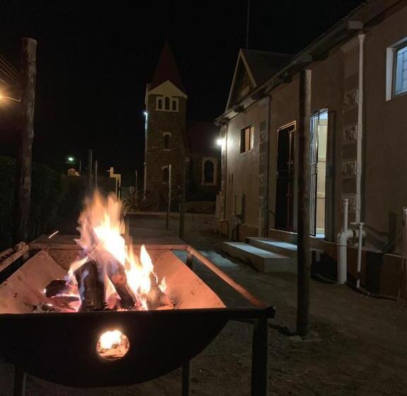פנסיון Keetmanshoop Self Catering