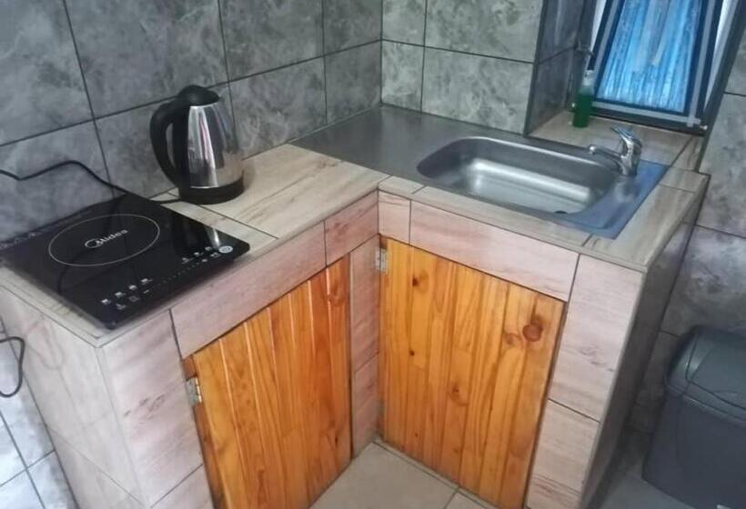 פנסיון Keetmanshoop Self Catering