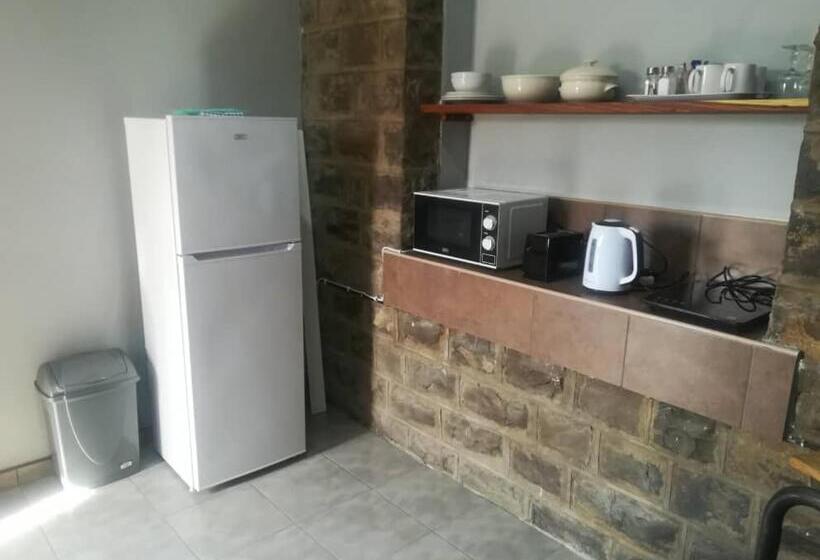 פנסיון Keetmanshoop Self Catering