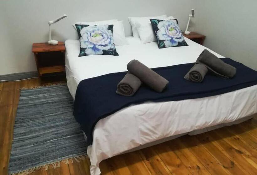 פנסיון Keetmanshoop Self Catering