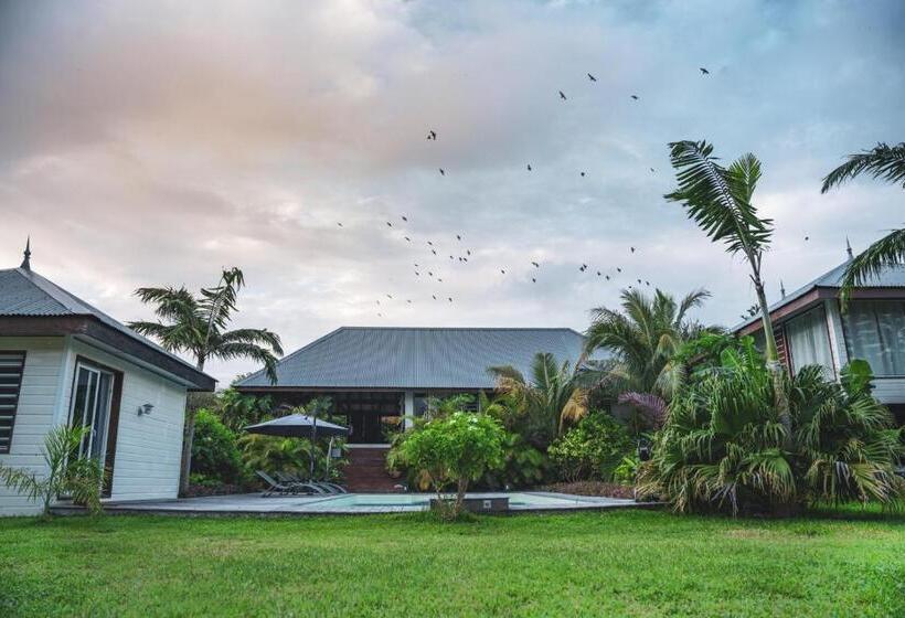 پانسیون Poé Côté Lagon