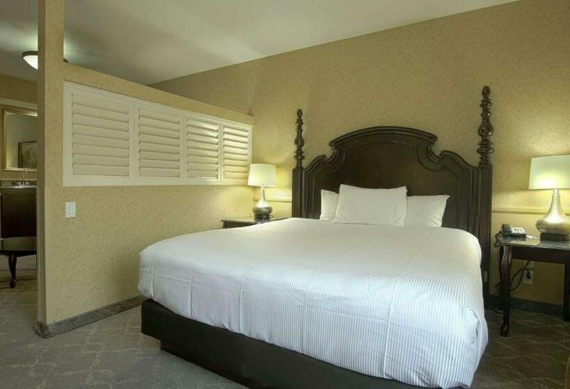 Azure Hotel&suites Ontario Trademark Collection By Wyndham