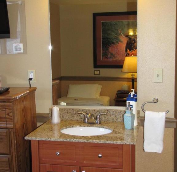 مبيت وإفطار Copper Whale Inn