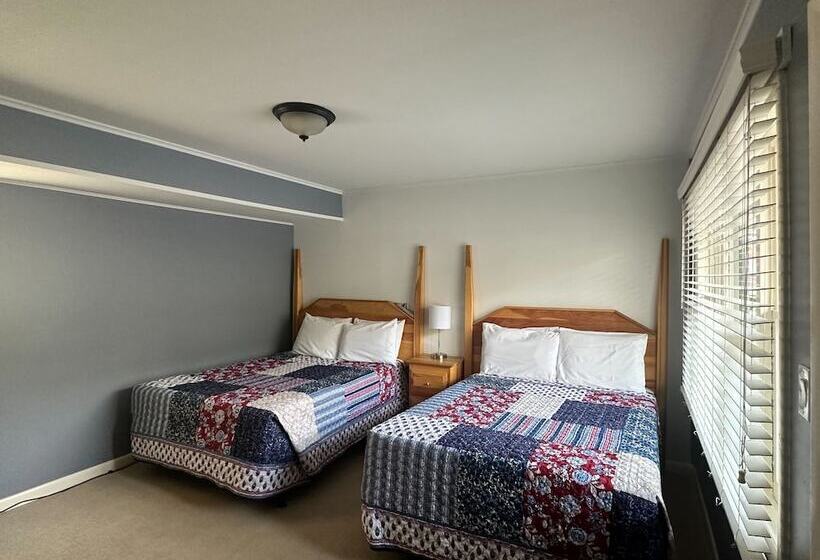 Community Court Motel