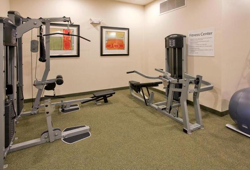 Holiday Inn Express Hotel & Suites Topeka North By Ihg