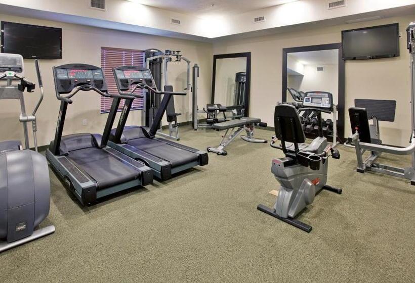 Holiday Inn Express Hotel & Suites Topeka North By Ihg