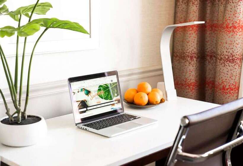 Alo Hotel By Ayres, Orange