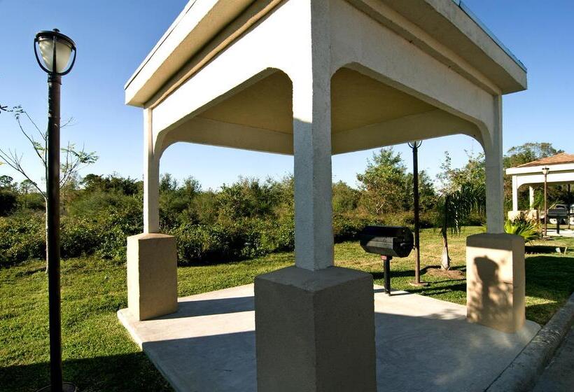 Отель Americas Best Value Inn & Suites Alvin/houston