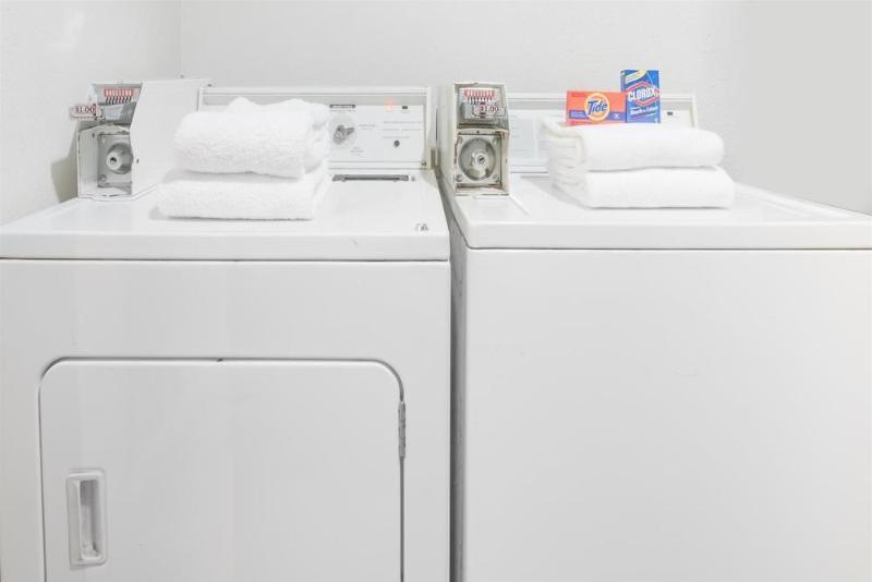 فندق Americas Best Value Inn & Suites Fort Worth South