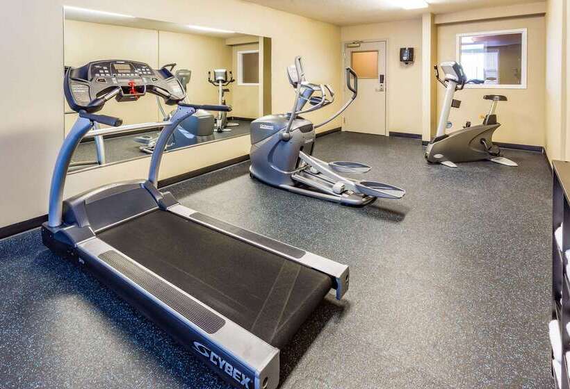 בית מלון כפרי Americinn & Suites Burnsville, Mn