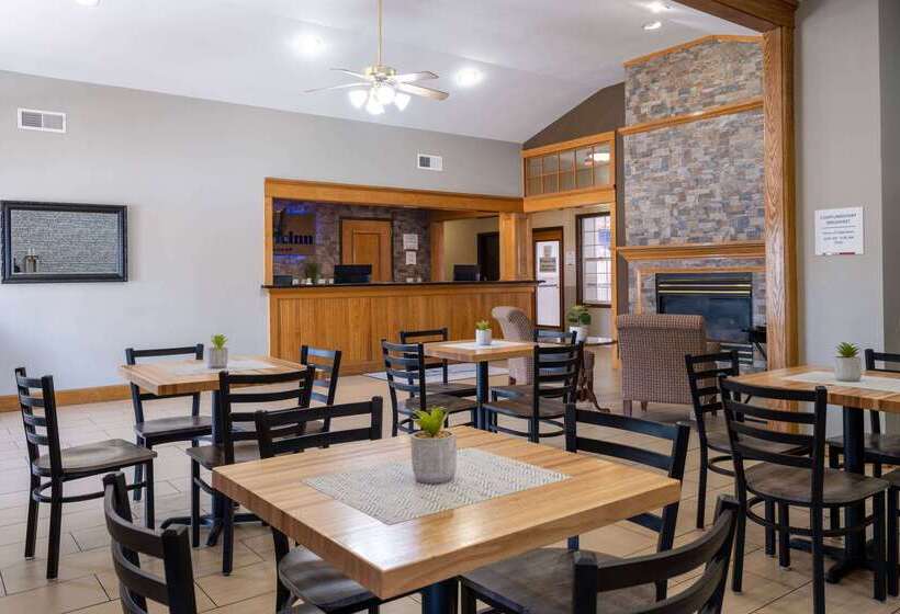 בית מלון כפרי Americinn By Wyndham Cedar Rapids North