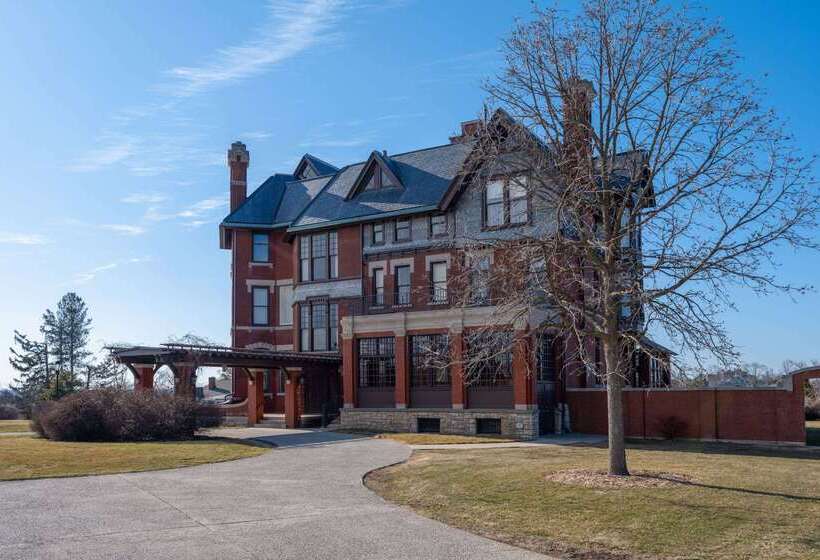 هتل Americinn By Wyndham Cedar Rapids North