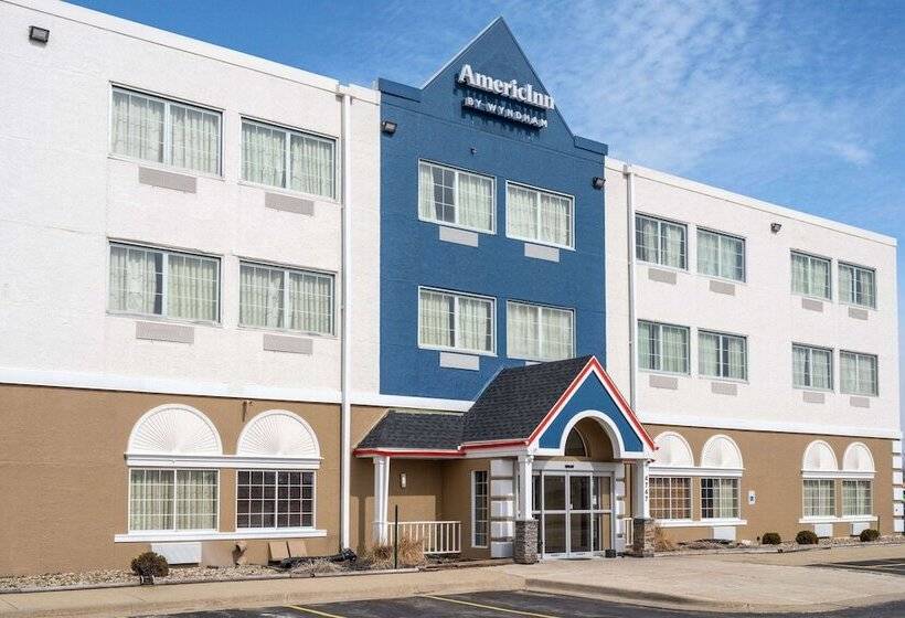 בית מלון כפרי Americinn By Wyndham Cedar Rapids North