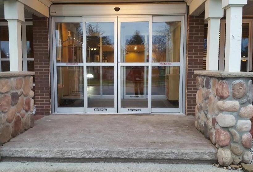 בית מלון כפרי Americinn & Suites Burnsville, Mn