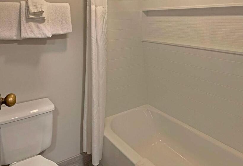 The Bradford Hotel, Ascend Hotel Collection