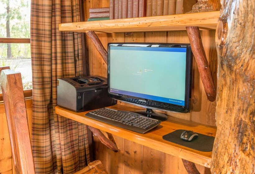 Отель Ayres Lodge Alpine