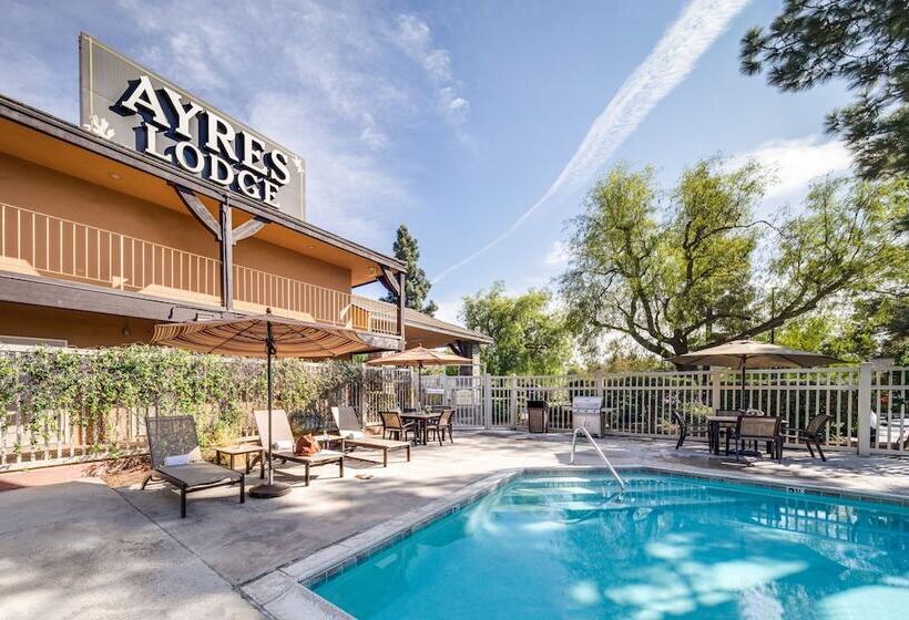 Отель Ayres Lodge Alpine