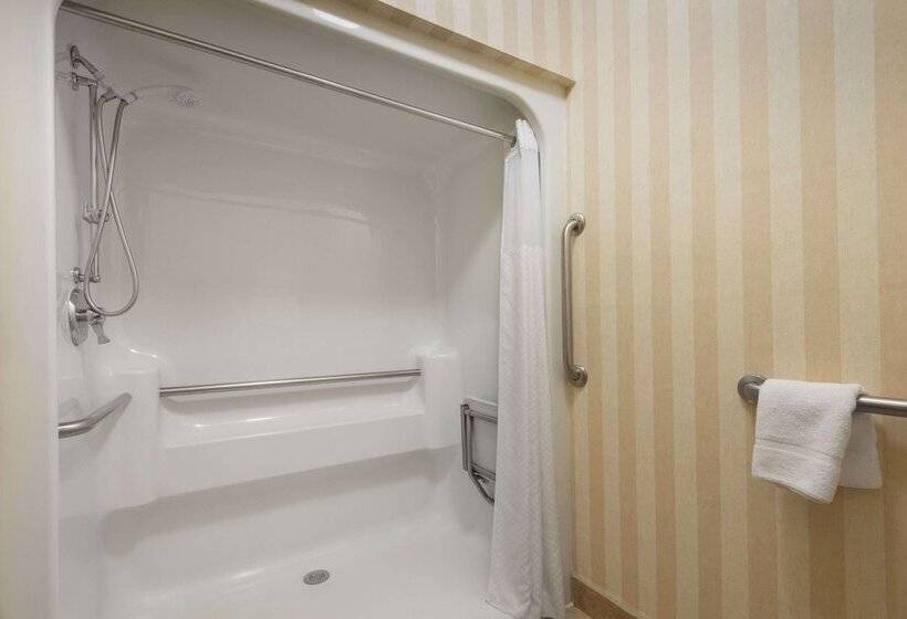 בית מלון כפרי Baymont By Wyndham Colorado Springs