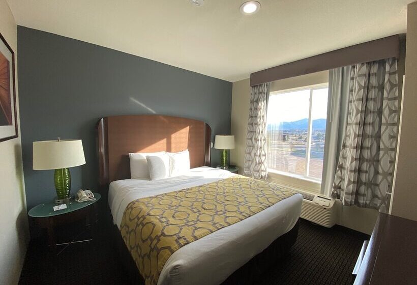 בית מלון כפרי Baymont By Wyndham Colorado Springs